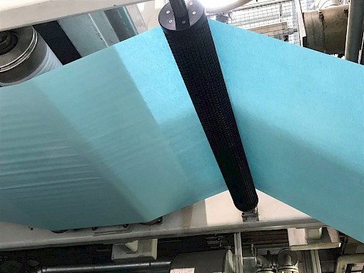 ESR-ST100/130 utilisé dans une ligne de laminage des papiers